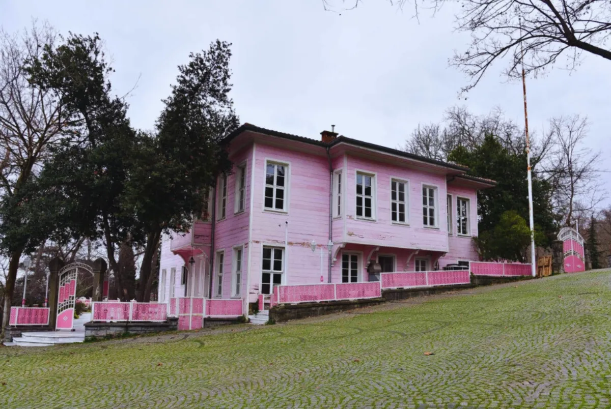 İBB Pembe Köşk Sosyal Tesisi