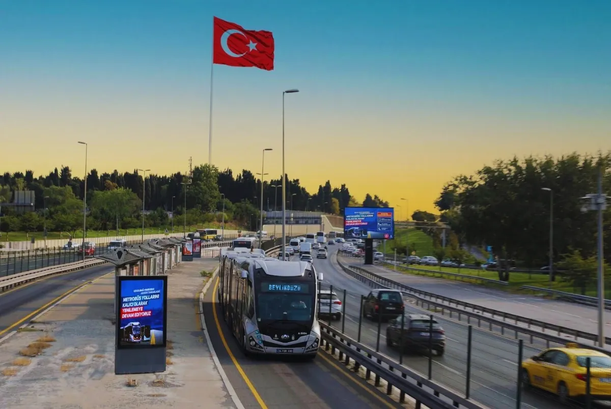 Metrobüs Hattını Güçlendiriyoruz