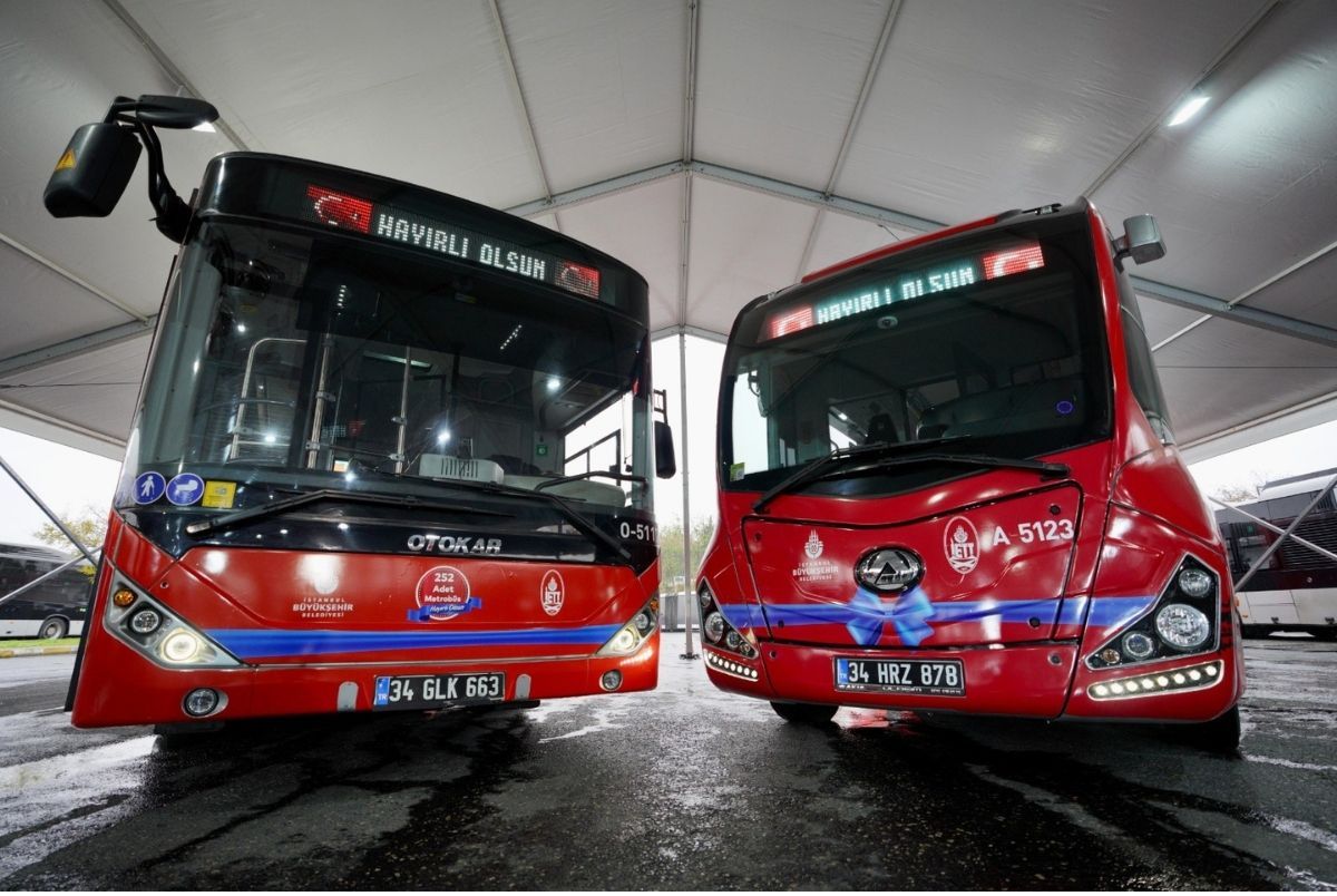 252 Yeni Metrobüs Hizmete Başladı