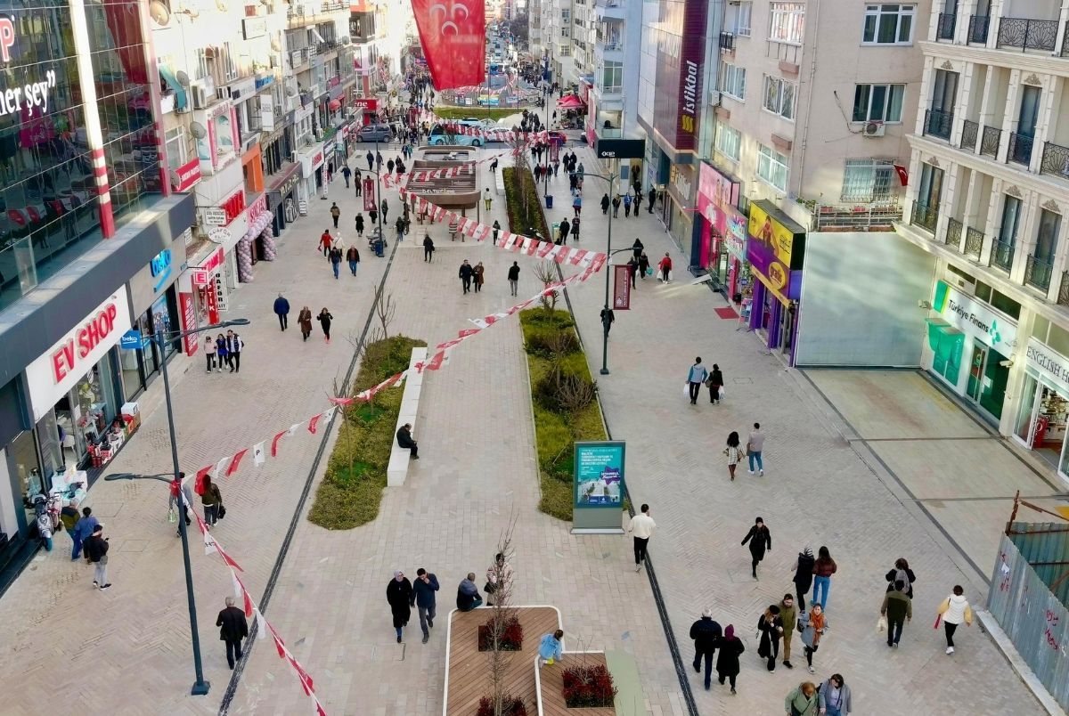 Maltepe Cumhuriyet Meydanı'nı ve Fındıklı Sosyal Yaşam Merkezi’ni Açtık