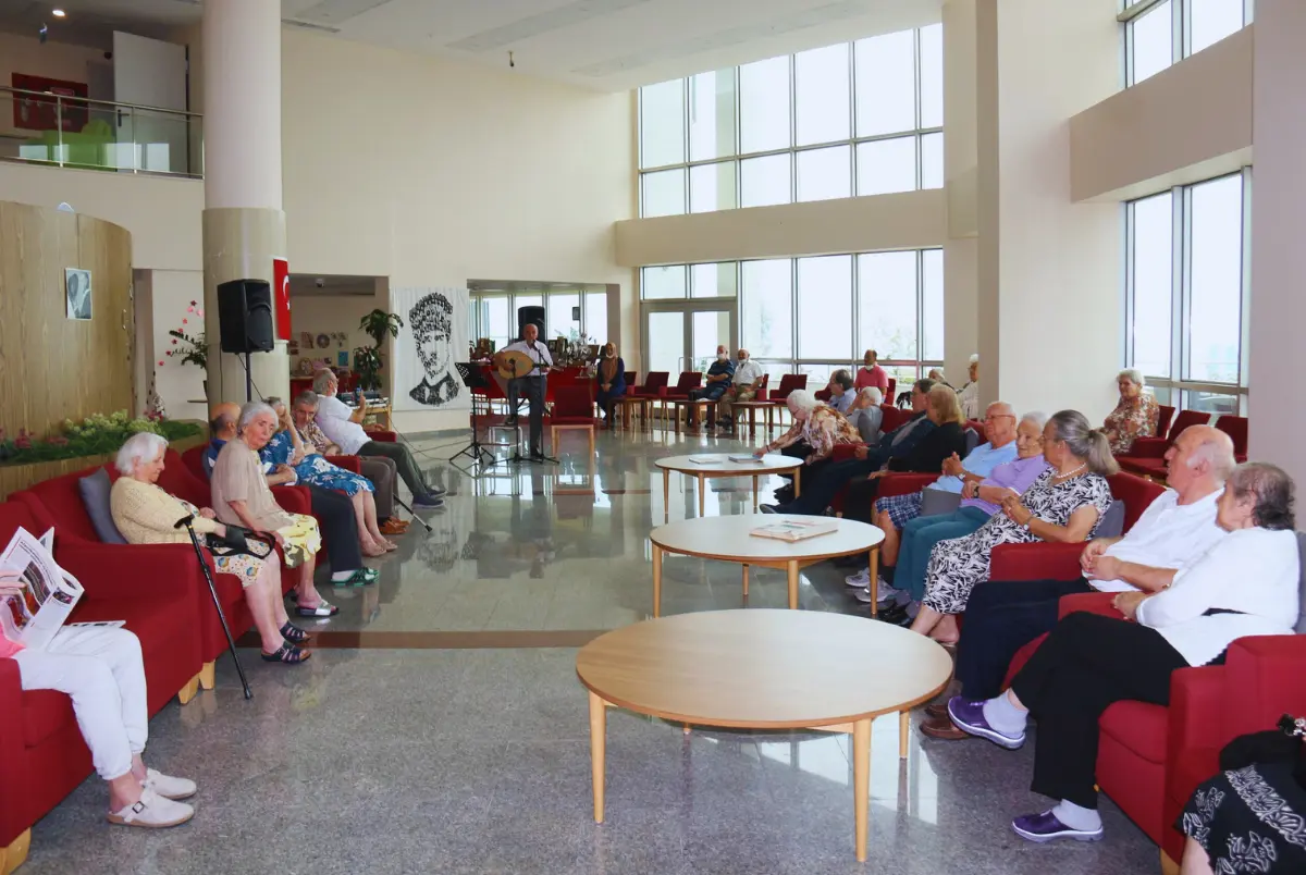 İBB İstanbul Darülaceze Ücretsiz Hizmet Sağlıyor