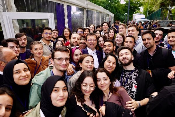 İBB Genç Üniversiteli Öğrenci Desteği