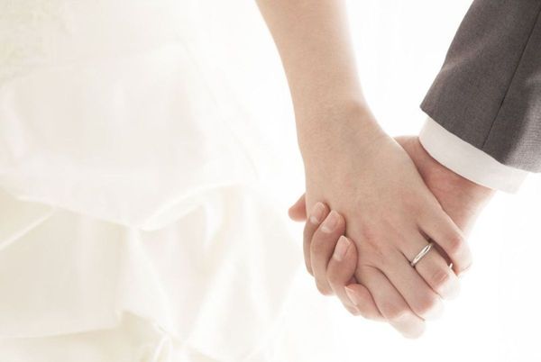 İhtiyaç Sahibi Çiftlere Evlilik Desteği Veriyoruz