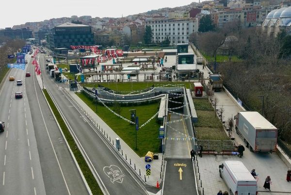 Beyoğlu Piyalepaşa Yeni Bir Meydan ve Otopark Kazandı