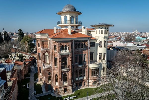 Bulgur Palas: Tarihî Yarımada'nın Eski Yenisi