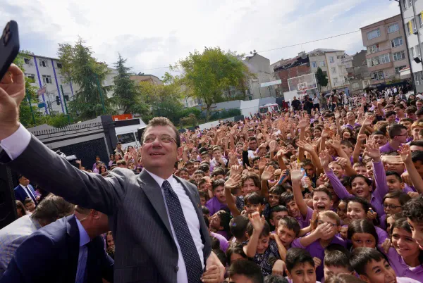 40 Bin Öğrenciye Kırtasiye Seti Dağıtıyoruz