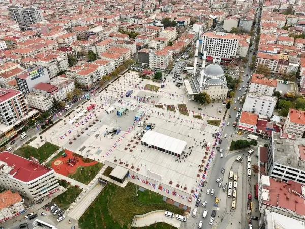 İstanbul Meydanlarına Kavuşuyor