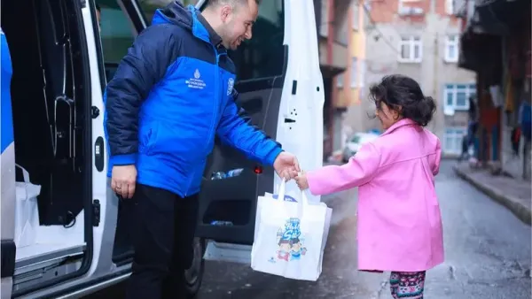 Yüz Binlerce Ücretsiz İBB Halk Süt