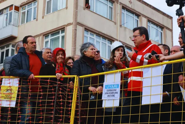 Fatih Arpaemini Mahallesi Nergis Apartmanı Kentsel Dönüşümü Başladı