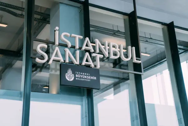 İstanbul Sanat, Haliç Tersanesi’nde Kapılarını Açtı