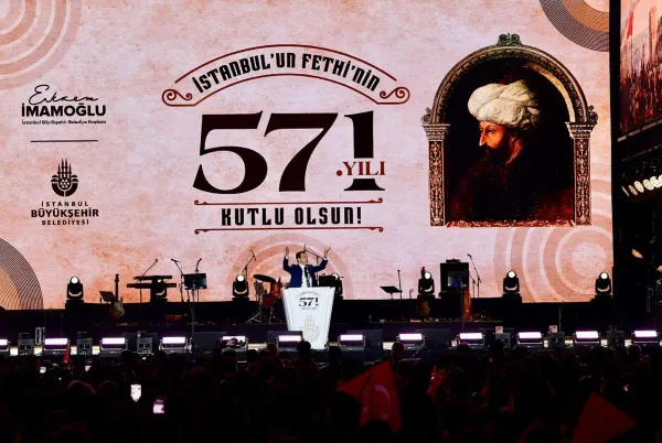 İstanbul, Onu Sevenlerin, Ona Özen ve Saygı Gösterenlerindir
